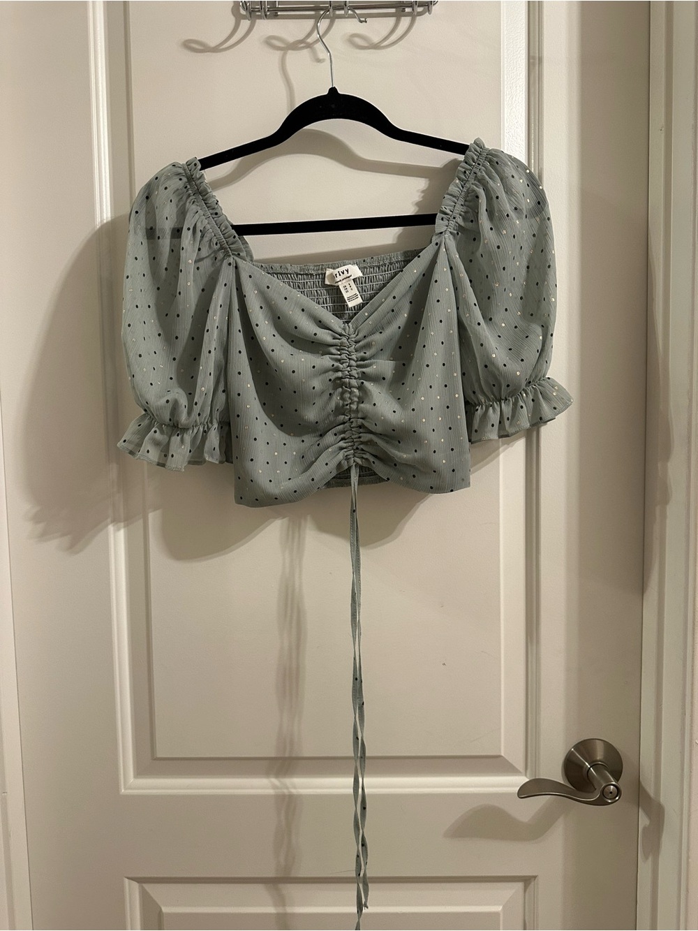 Privy Green Puff-Sleeved Crop Top